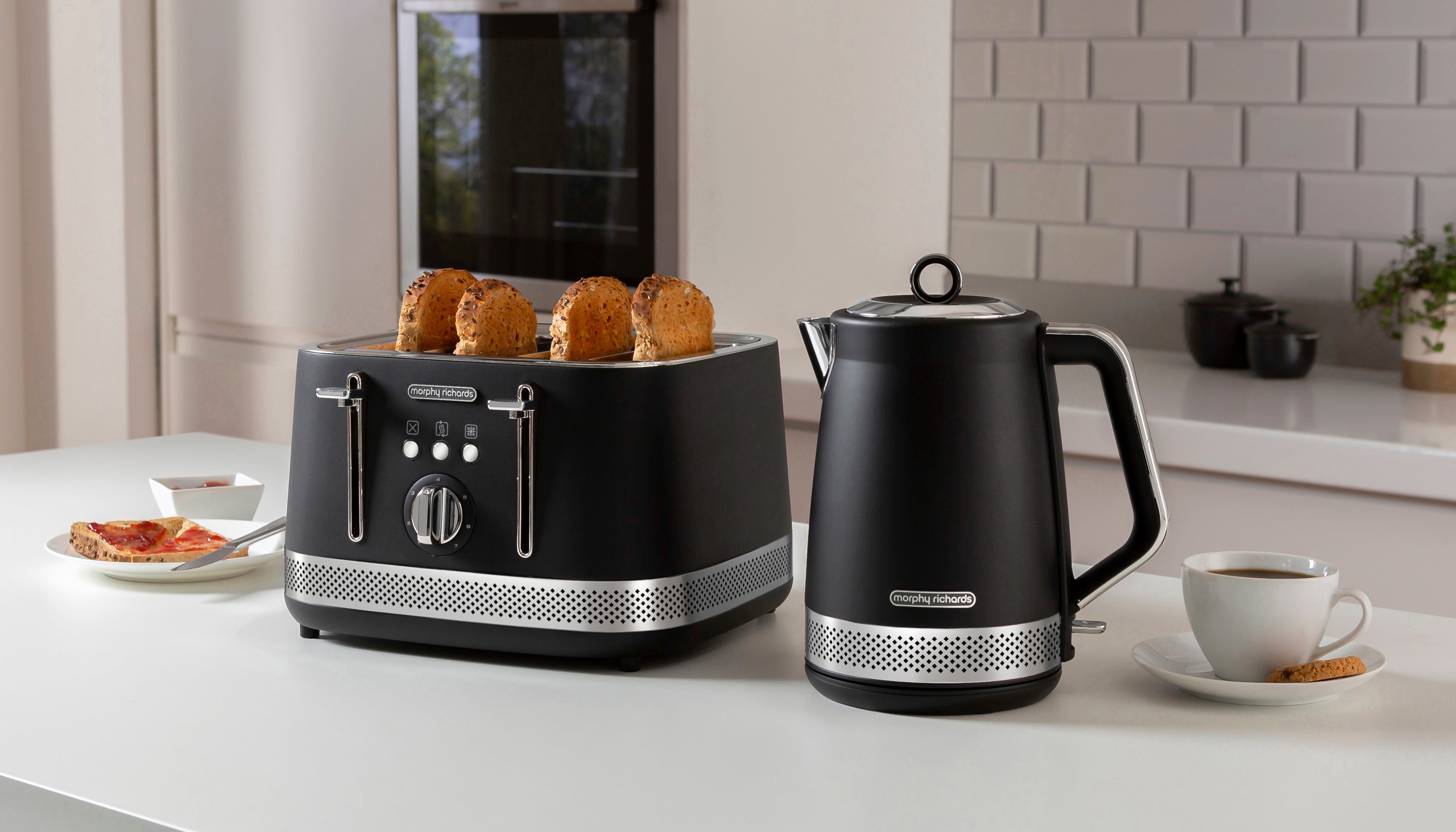 Morphy richards sales illuminating kettle