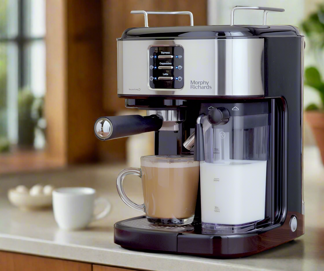 Traditional Pump Espresso Coffee Machine & Automatic Milk Frother