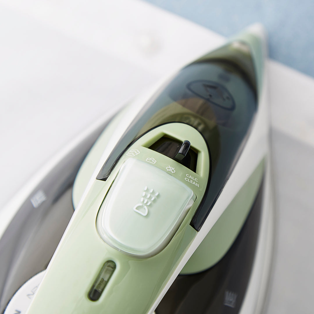 Steam Flow 2400W Turbo Steam Iron