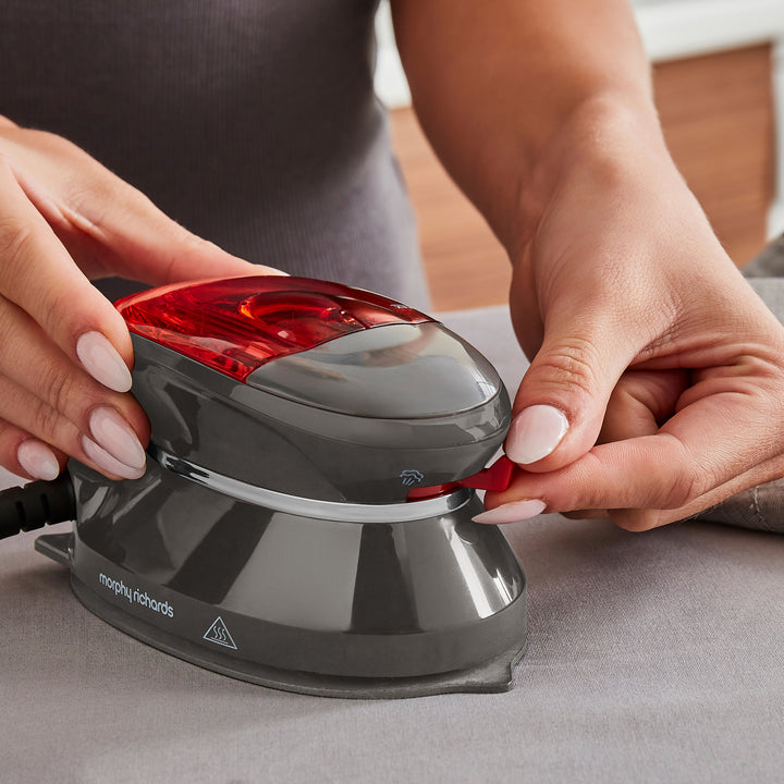 Steam Compact 400W Travel Steam Iron