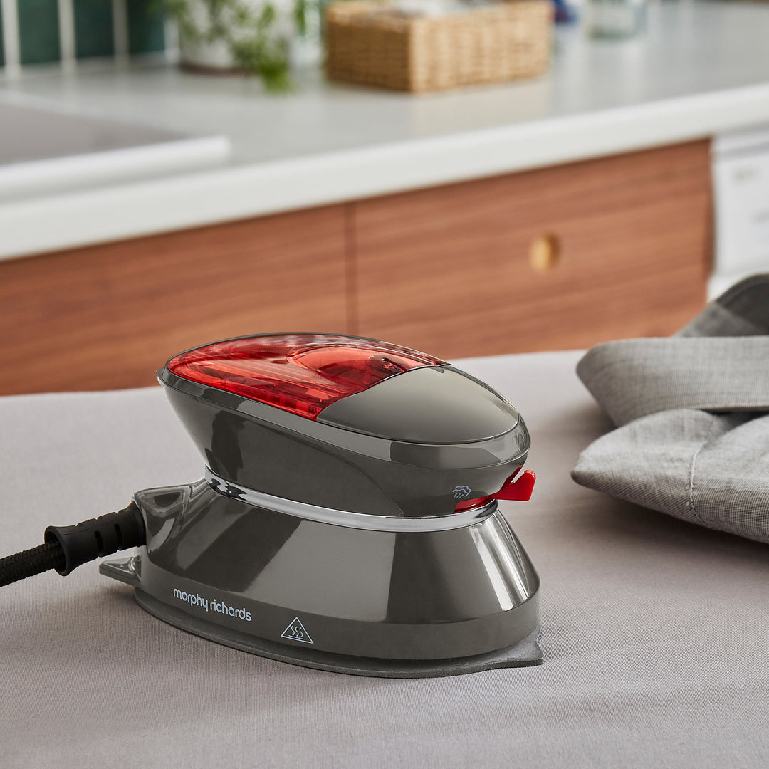 Steam Compact 400W Travel Steam Iron